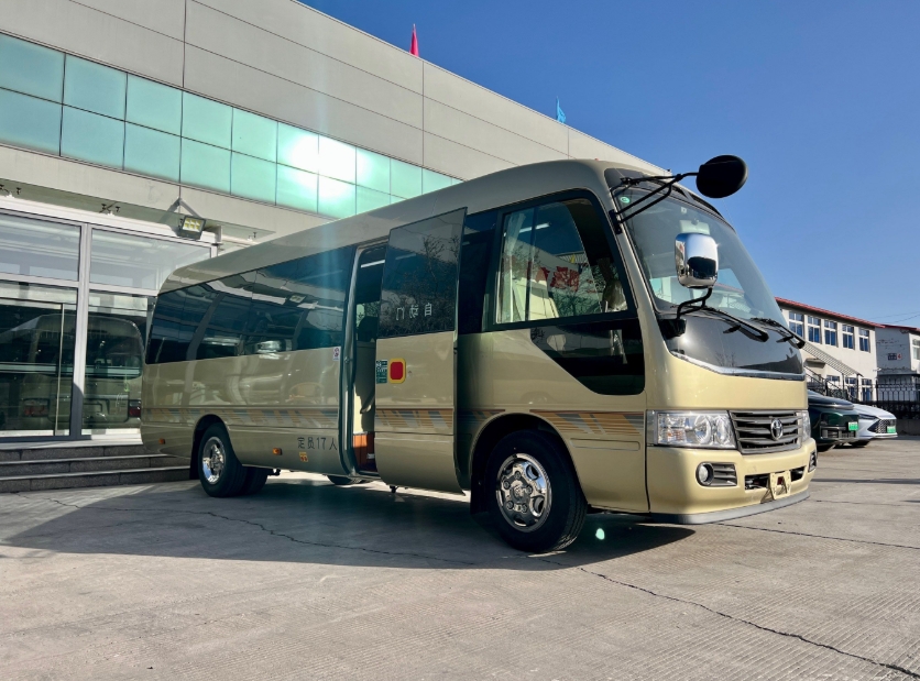 17座豪华考斯特租赁