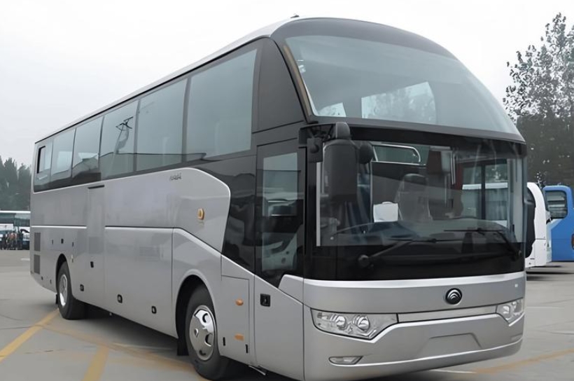 旅游租车一天大概多少钱？