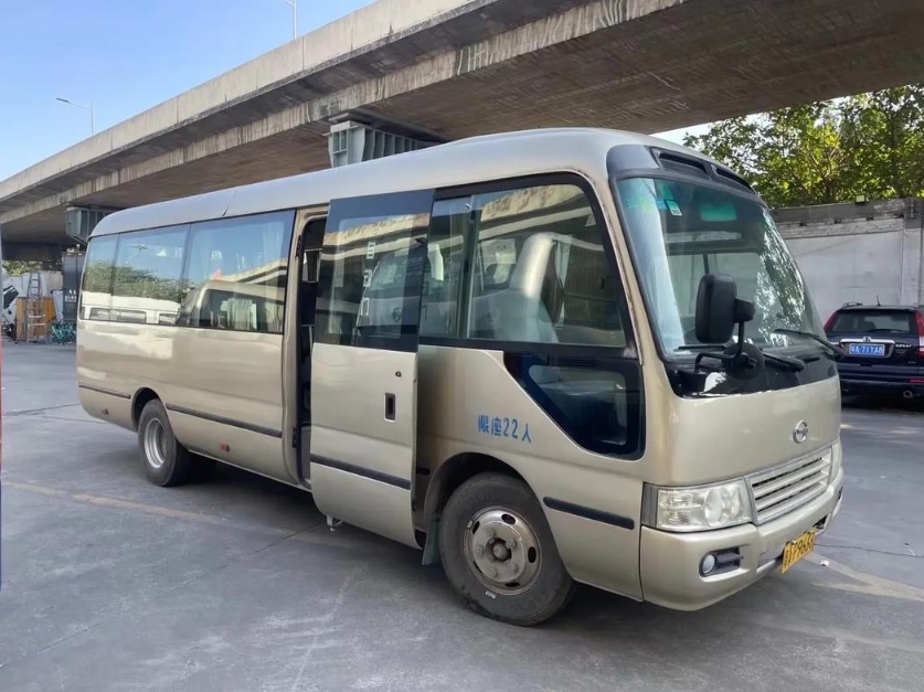 旅游中巴车22座出租