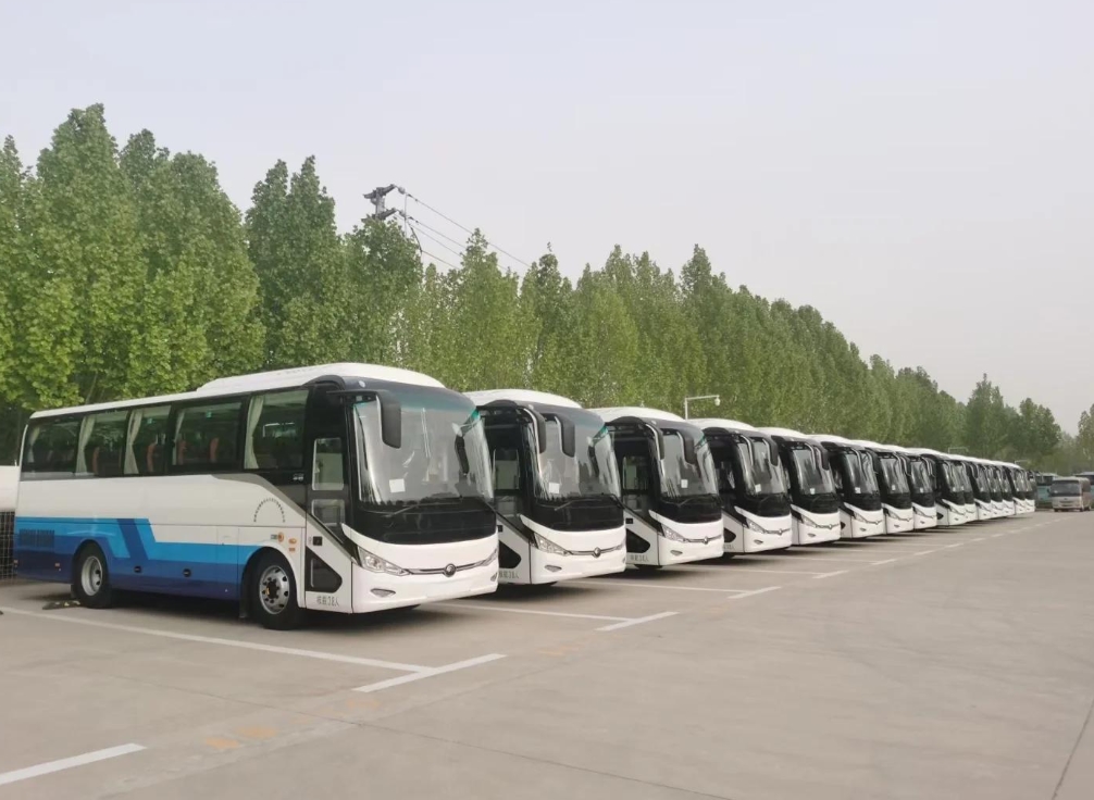 专业大巴租赁，让团队出行更高效